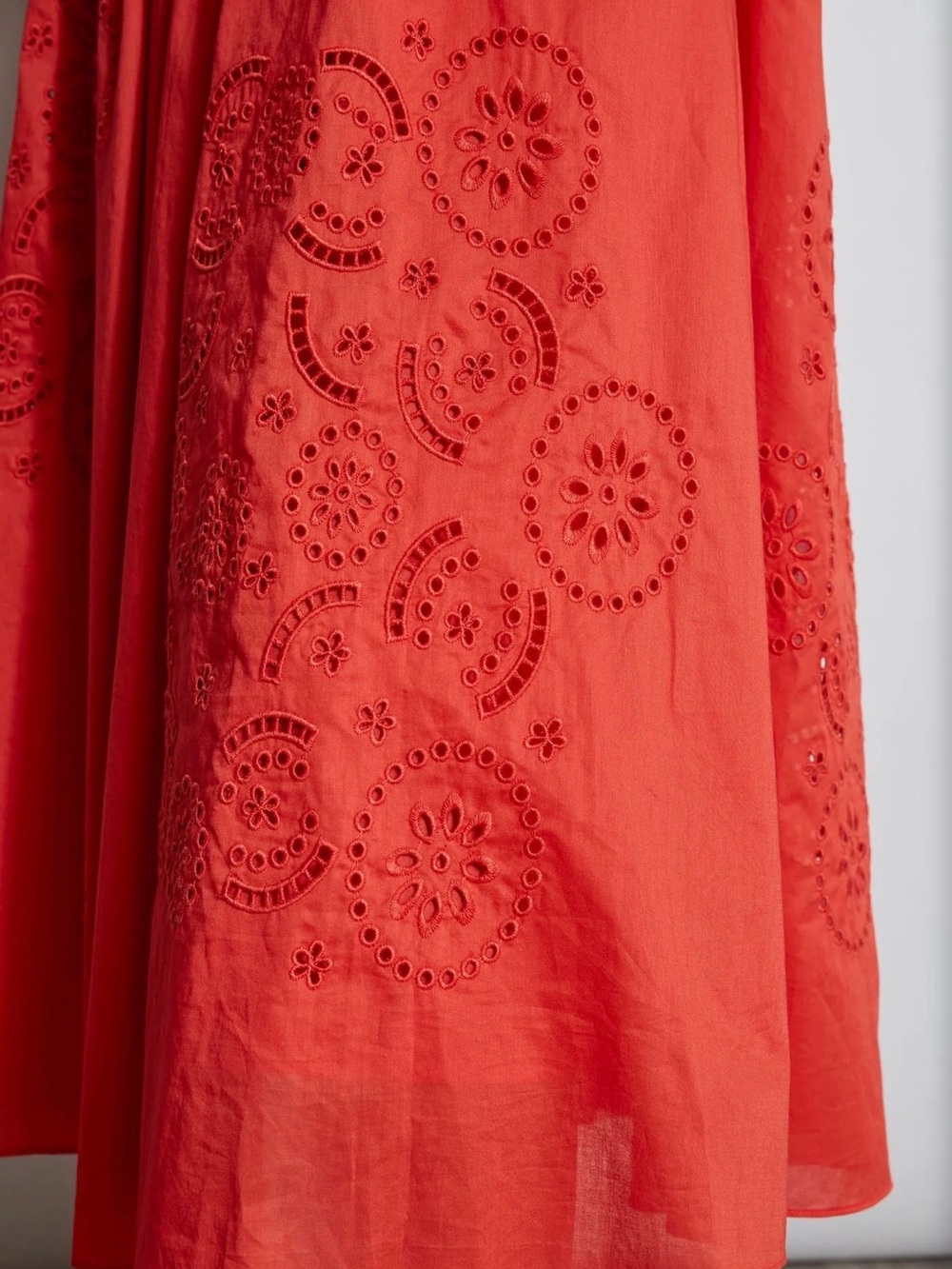 #2 - Elie Tahari Christabel Sleeveless V-Neck Red Maxi Dress Eyelet 100% cotton - Picture 3 of 6